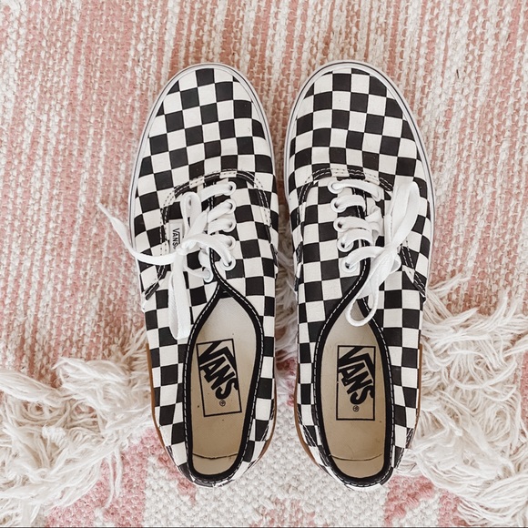 women's checkered vans